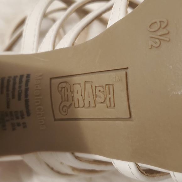 White heeled sandals - Picture 3 of 3